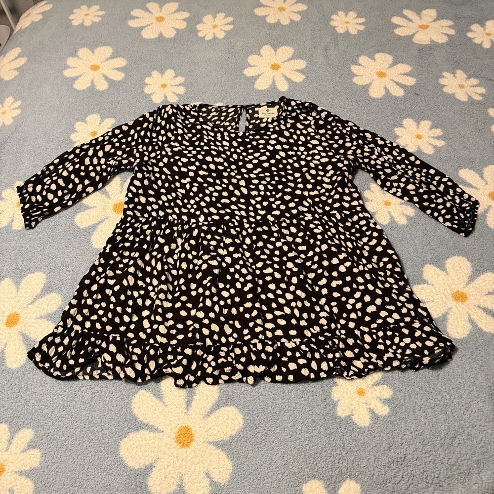 Elegant Black and White Women's Blouse